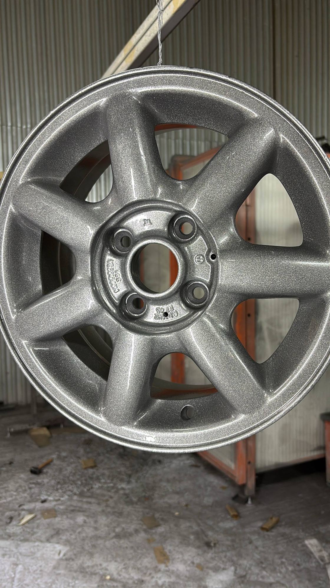 Серебристый диск после окраски